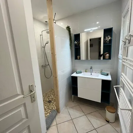 Prázdninový dům Le 4 Maison De Charme Proche De La Wifi