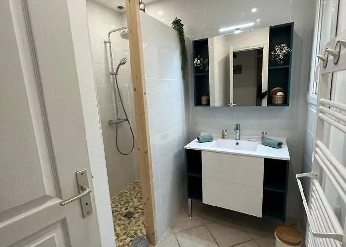 Casa de Férias Le 4 Maison De Charme Proche De La Wifi